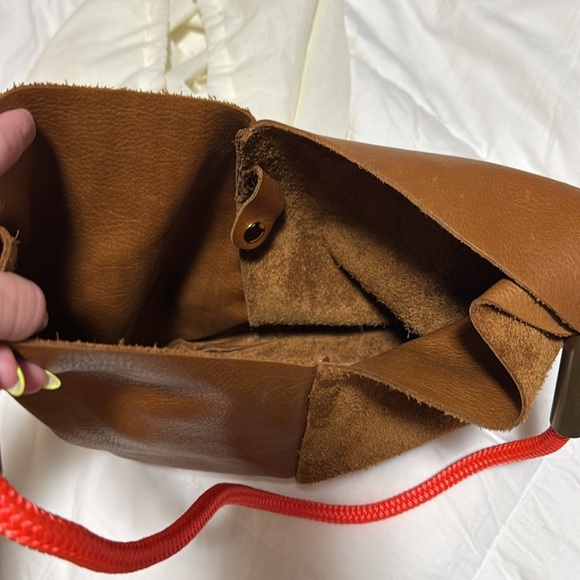 Wildwood Oyster Co. Mermaid Purse - Beach Nut Leather/Neon Orange Rope - Picture 9 of 10